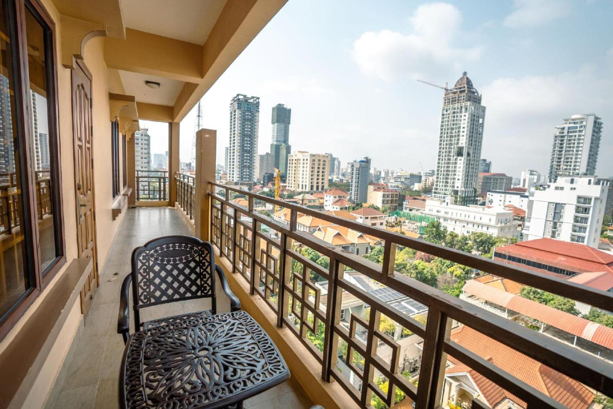 Hamptons Apartments Phnom Penh Zewnętrze zdjęcie